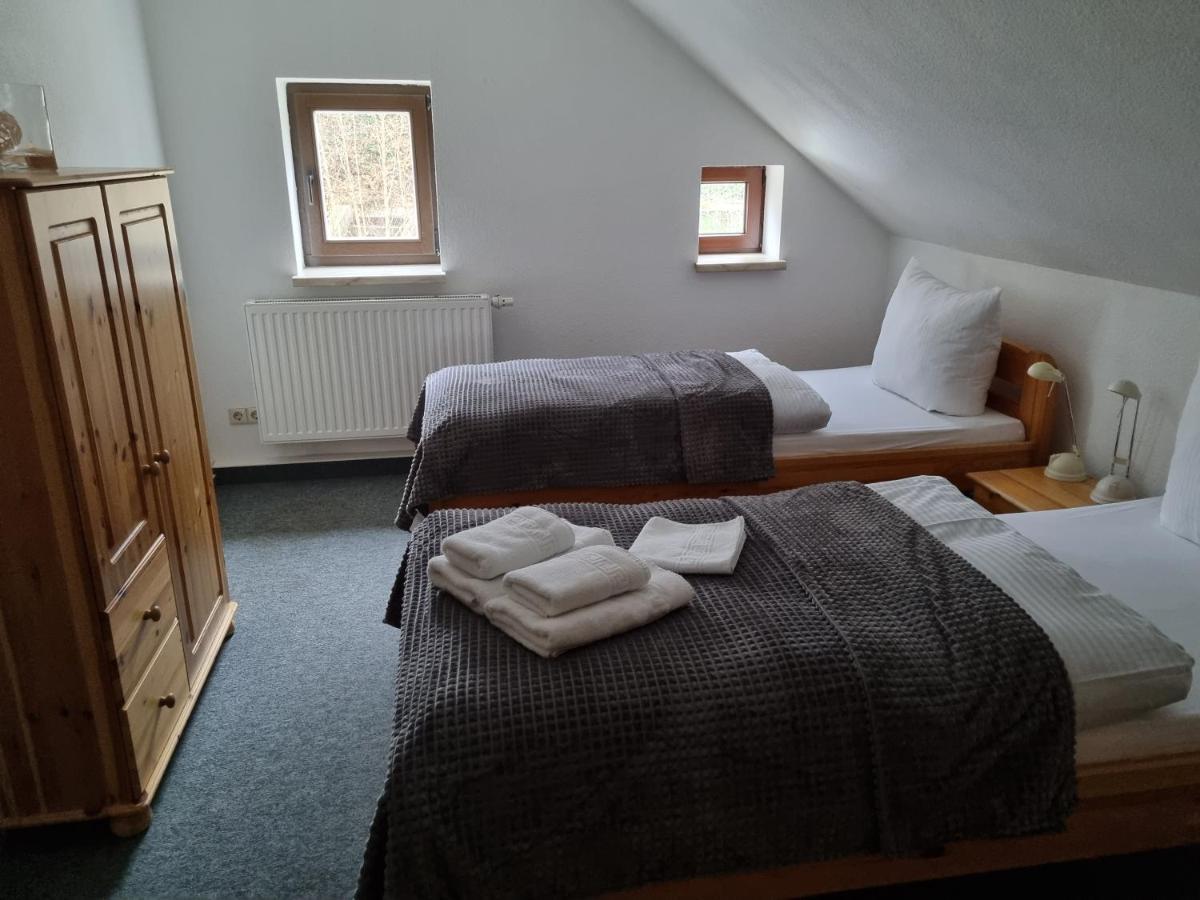 Hotel Kreuzbergbaude Beim Berzdorfer See Mit Wohlfuehl Sauna Markersdorf المظهر الخارجي الصورة